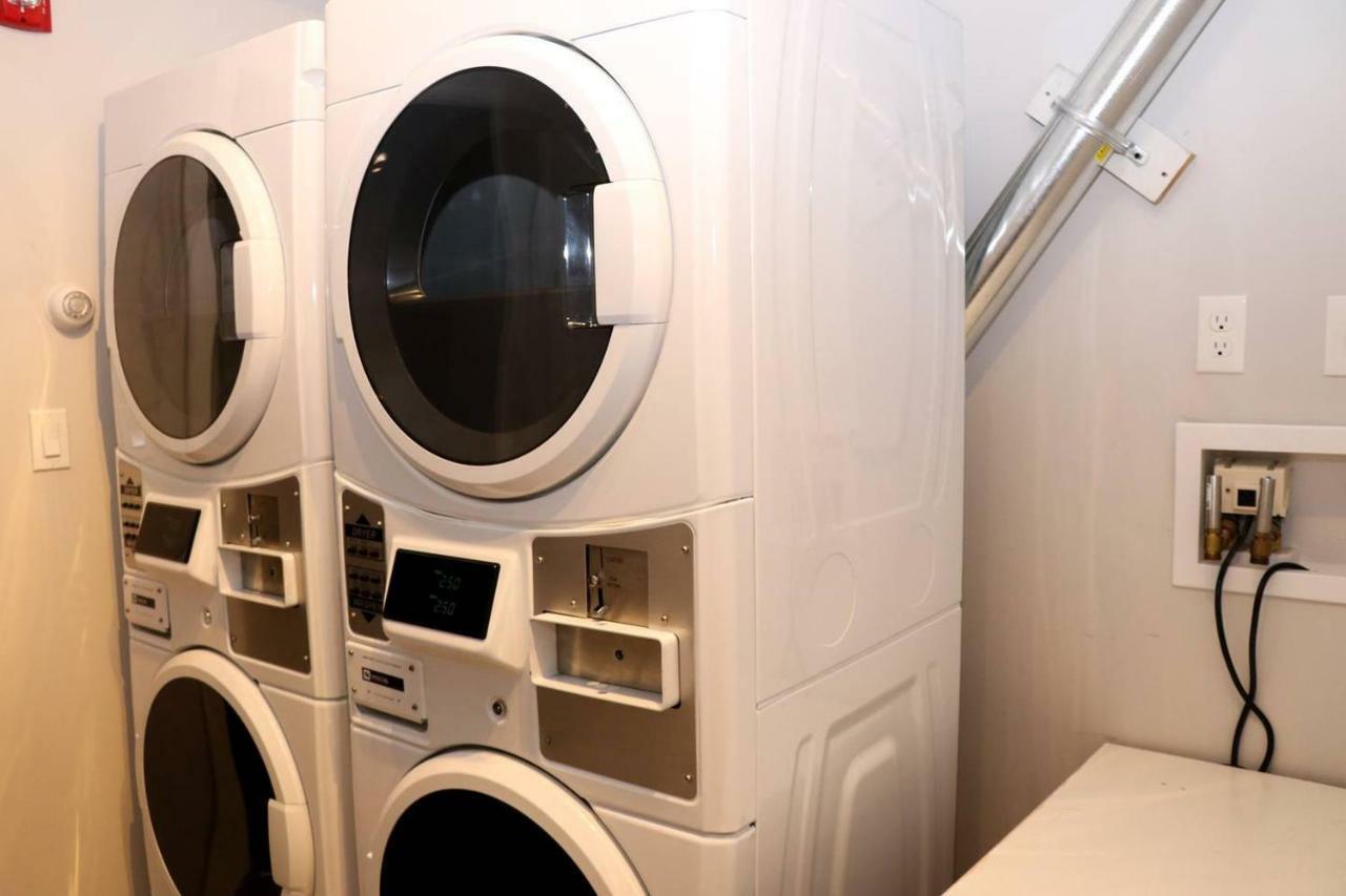 A Stylish Stay W/ A Queen Bed, Heated Floors.. #15 브루클라인 외부 사진
