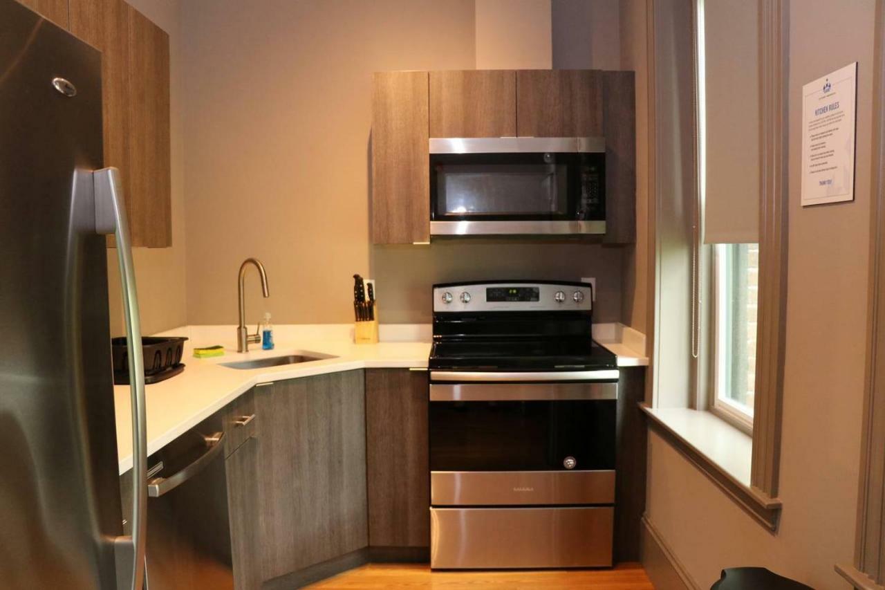 A Stylish Stay W/ A Queen Bed, Heated Floors.. #15 브루클라인 외부 사진